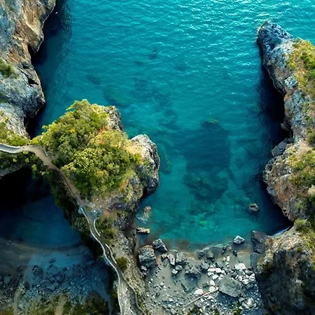 Andrea In Citta Dell'arcomagno