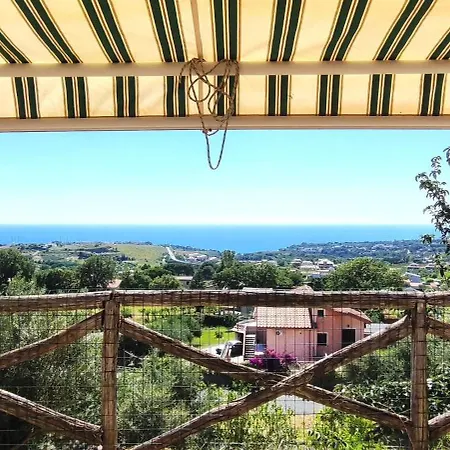 Andrea In Citta Dell'arcomagno דירה