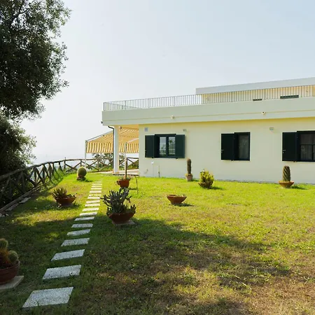 Andrea In Citta Dell'arcomagno