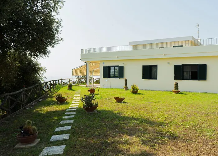 Andrea In Citta Dell'arcomagno