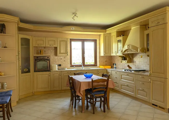 Andrea In Citta Dell'arcomagno